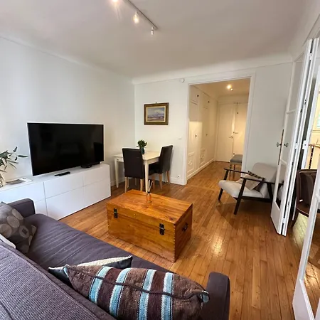 L.c. Grandtour Apartman *