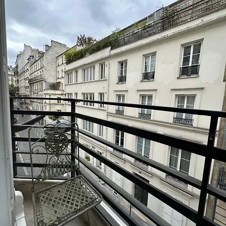 L.c. Grandtour Paris